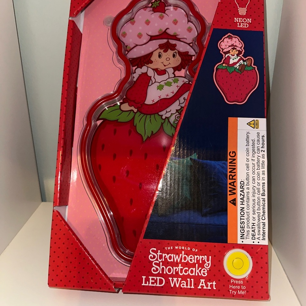 Strawberry Shortcake LED Wall Art - Picture 4 of 5